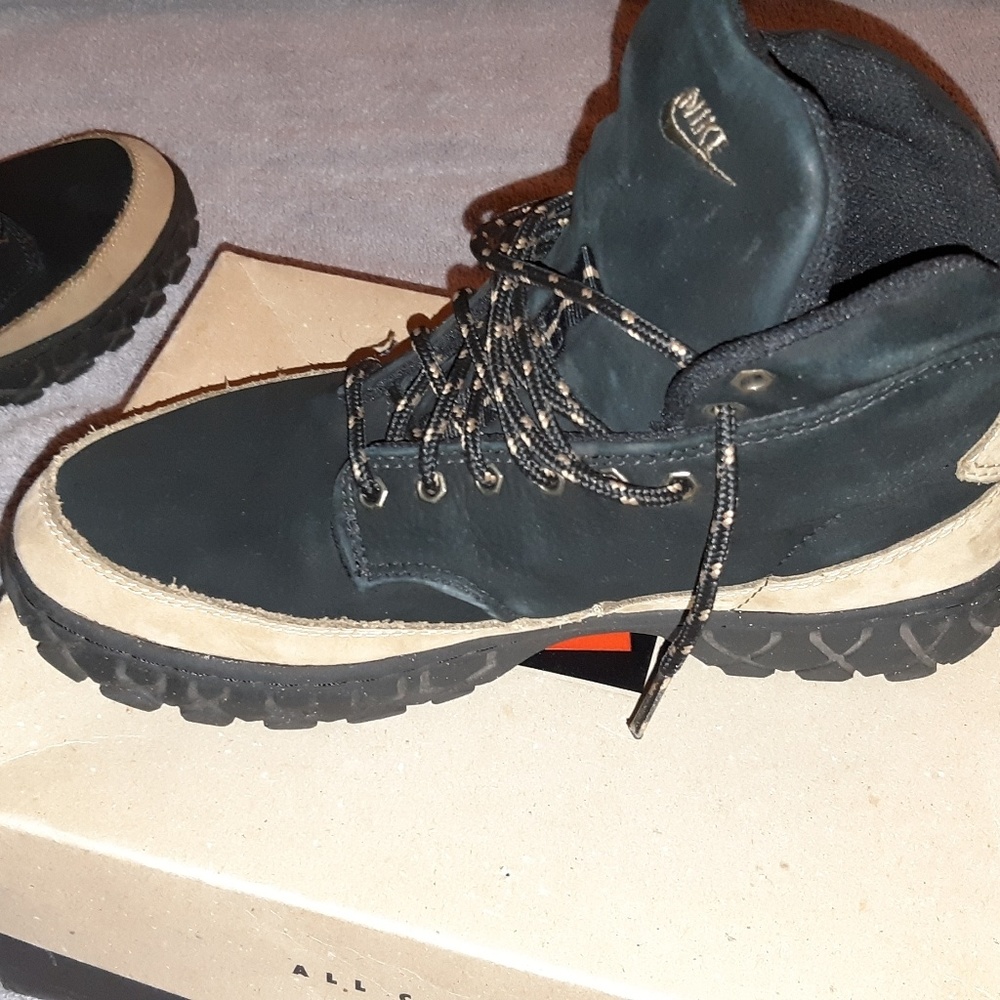 Nike ACG women's